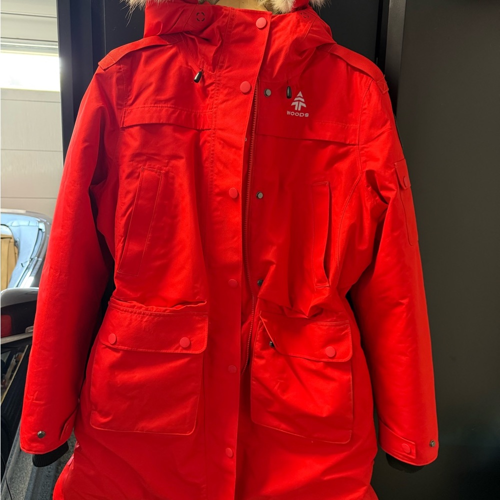Woods Alverstone Down Parka Women’s Medium Red Coyote Fur Hood Winter Coat